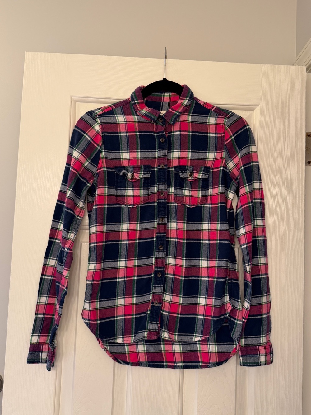 Women’s Abercrombie & Fitch Pink and Navy Plaid Flannel Button Down Shirt
